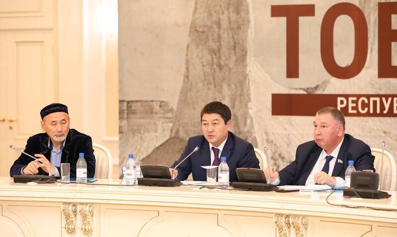 В Мангистау прошла республиканская конференция, посвященная 150-летию Тобанияза Алниязулы