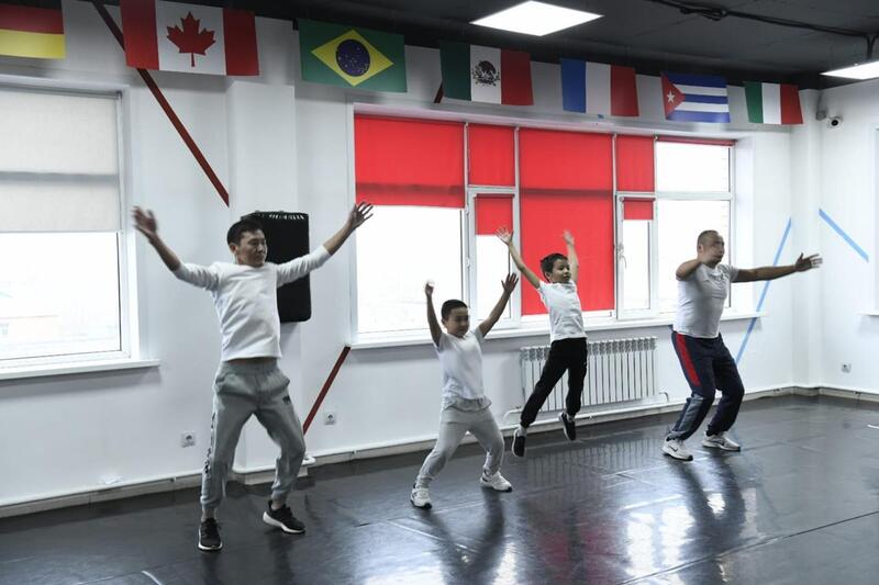 День Независимости: соревнования для отцов и их детей провели в Астане