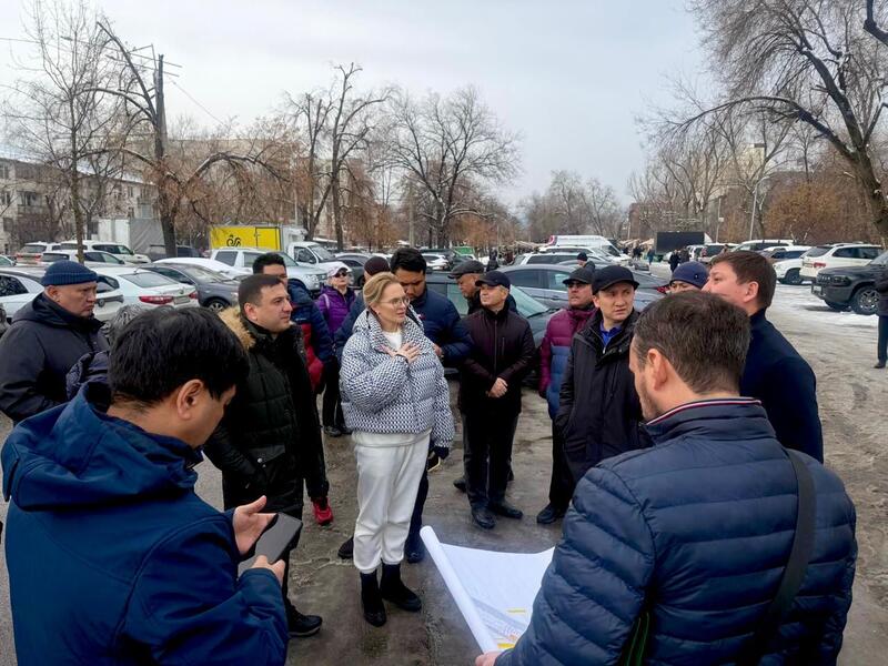 Заместитель акима Алматы проверил подготовку к расширению городских ярмарок и модернизации социальных павильонов