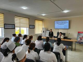 Специалисты КНЦДИЗ поделились опытом и провели приём более 100 пациентов в г. Нукус