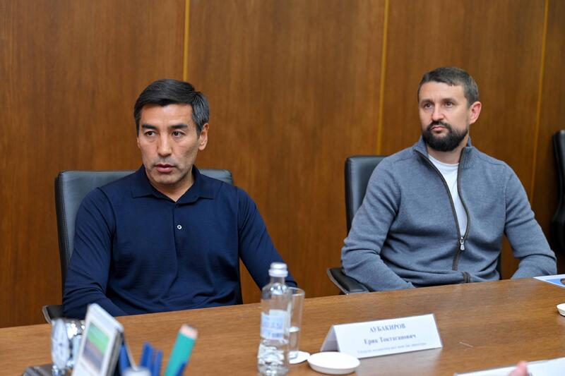В Семее обсудили строительство детской академии по футзалу