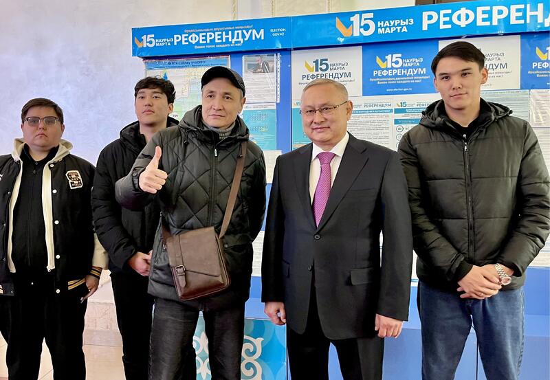 «Я проголосовал за процветание нашей страны»: аким области Жетісу принял участие в референдуме