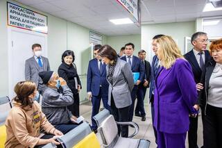 ГЛАВА МИНЗДРАВА ОЗНАКОМИЛАСЬ С РАБОТОЙ ЕНБЕКШИКАЗАХСКОЙ МНОГОПРОФИЛЬНОЙ ЦРБ