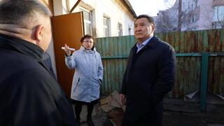 Аким Акмолинской области осмотрел дома пострадавших в Кокшетау