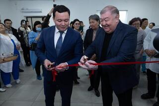 В Атырауском областном родильном доме открылся специальный центр для недоношенных детей