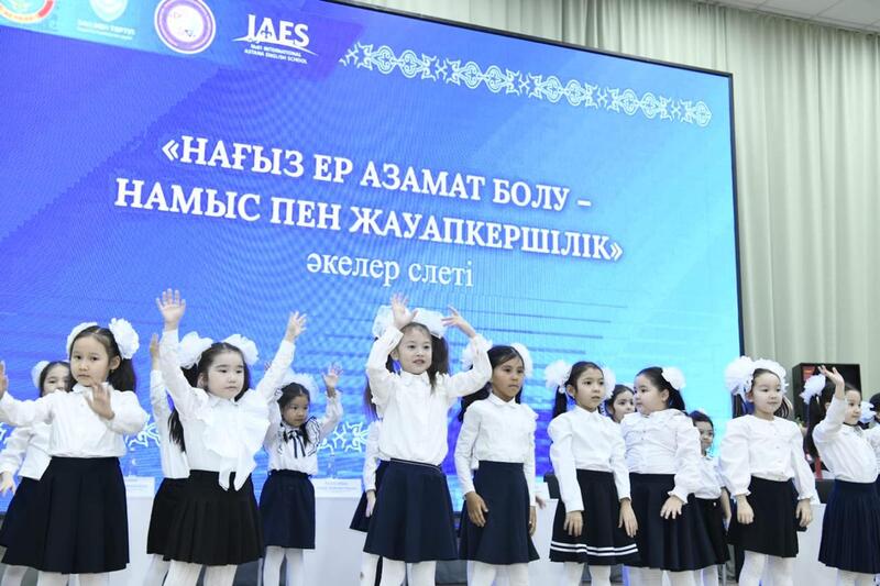 «Быть настоящим мужчиной - честь и ответственность»: в Астане прошел слет отцов