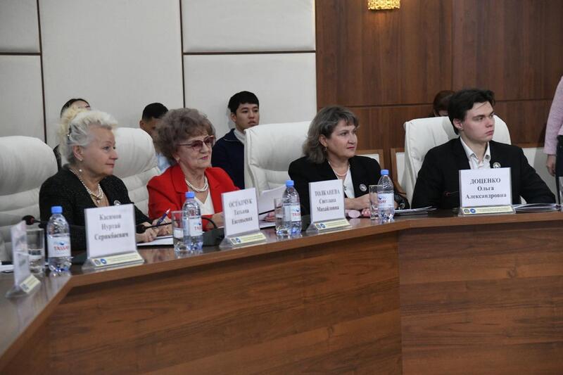 Роль медиации в сохранении межэтнического согласия обсудили за круглым столом в Астане