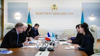 Председатель Конституционного Суда встретилась с Послом по особым поручениям по правам человека Франции