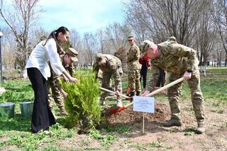 В Гвардейском гарнизоне в рамках акции «Таза Қазақстан» высадят 500 деревьев