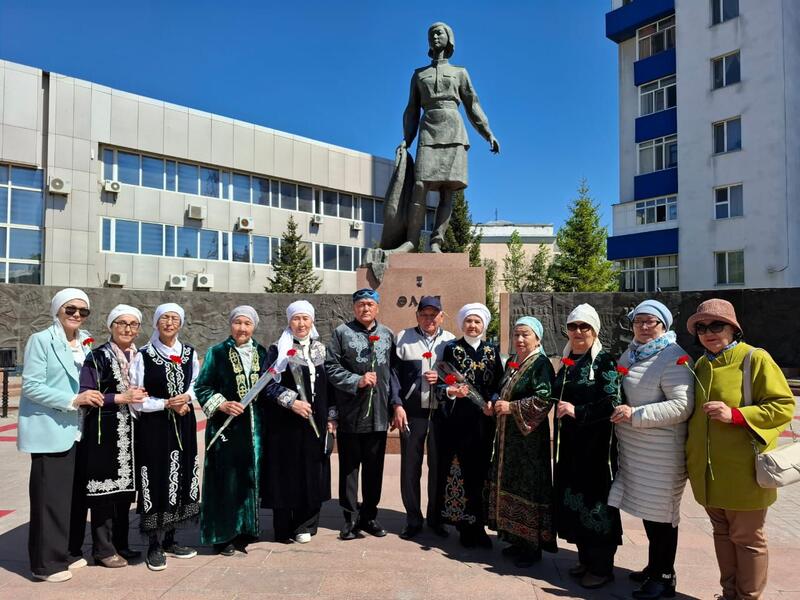 В Астане прошел челлендж военной песни среди пенсионеров