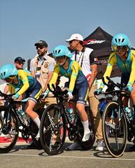 Азиатские игры: столичный велогонщик Валерия Кузнецова вместе со сборной завоевала золотую медаль