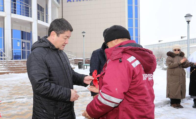 Городу Жанаозен передали 5 новых машин скорой помощи