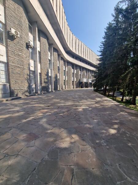 В Алматы завершили ремонтные работы возле Дома офицеров
