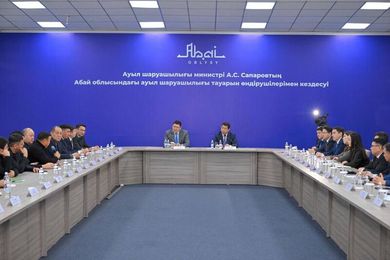 Айдарбек Сапаров обсудил с аграриями области Абай развитие АПК и меры господдержки