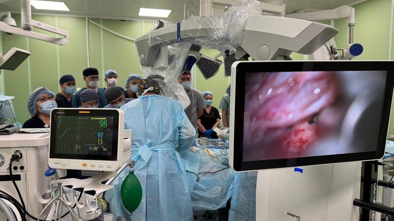 В Карагандинской области впервые провели операцию по восстановлению слуха ребёнку с помощью кохлеарной имплантации