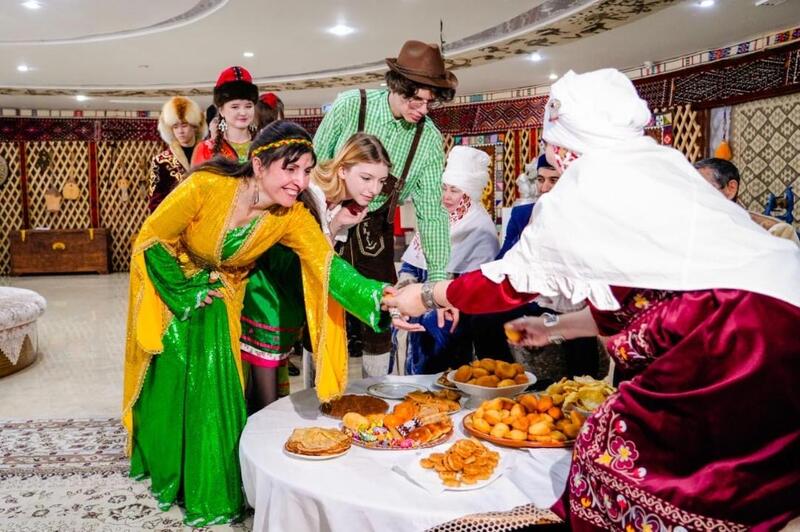 В столице запустили необычный флешмоб ко Дню единства народа Казахстана