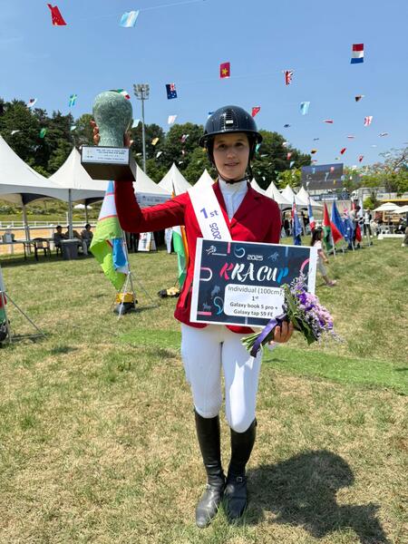 Спортсменка из Астаны завоевала золотую медаль на Международном Кубке по конному спорту