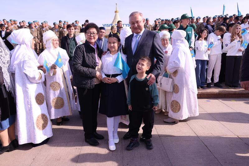 В Жетісу в честь Дня Республики состоялась церемония поднятия Государственного флага
