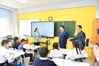 Единый дизайн-код внедряется в «Келешек мектептері»: министр посетил объекты образования города Алматы