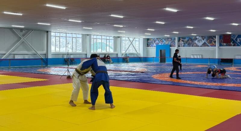 В отдаленном селе Лепсы области Жетісу открыли спорткомплекс с общежитием