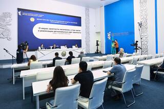 А. Биахметов рассказал о мерах по обеспечению занятости населения в Казахстане