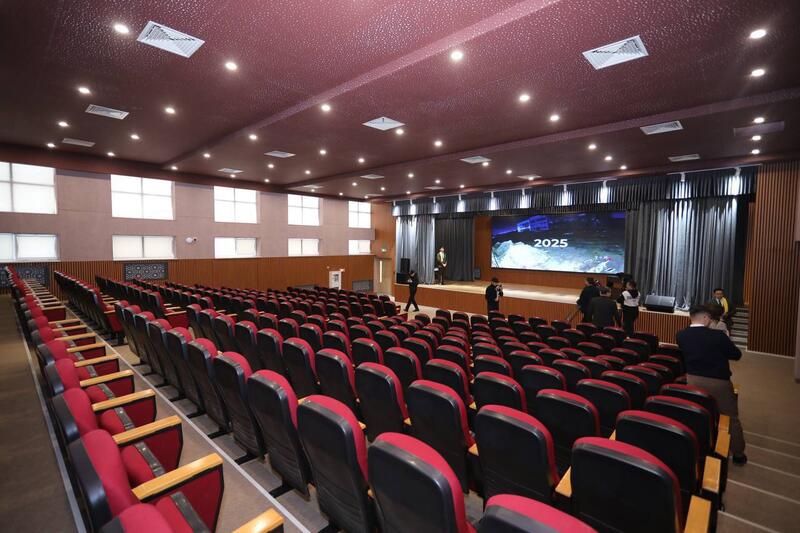 В Жанаозене в рамках национального проекта «Келешек мектептері» открылась новая школа на 1200 мест