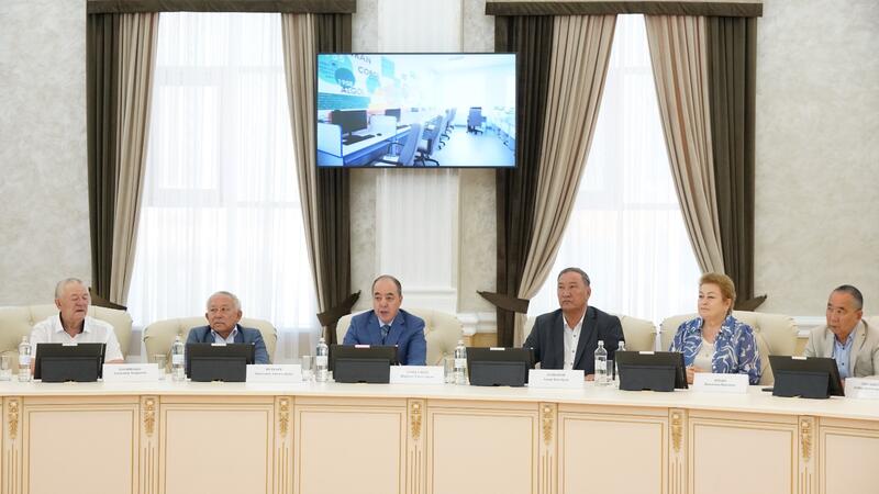 В ЗКО отметили День строителя: аким области наградил лучших представителей отрасли