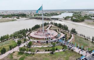 В Кызылорде прошла патриотическая акция, посвященная Дню государственных символов