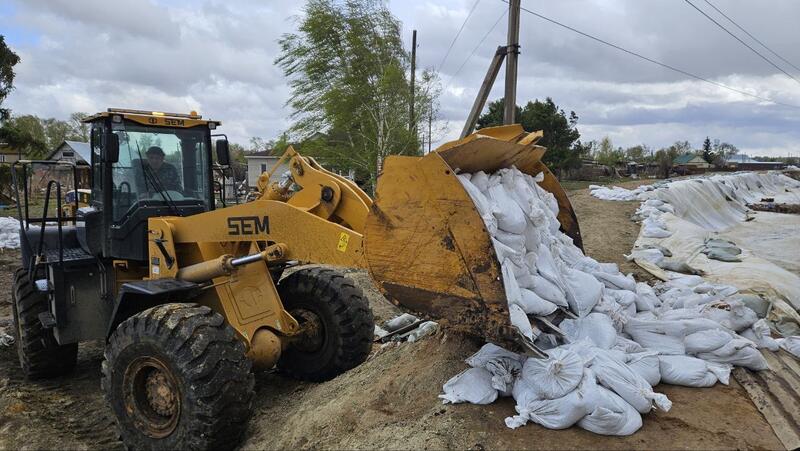 Аким СКО посетил село Прибрежное, окружённое водой