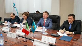 Министр юстиции Республики Казахстан Ерлан Сарсембаев встретился с Чрезвычайным и Полномочным Послом Итальянской Республики в Республике Казахстан Антонелло Де Риу