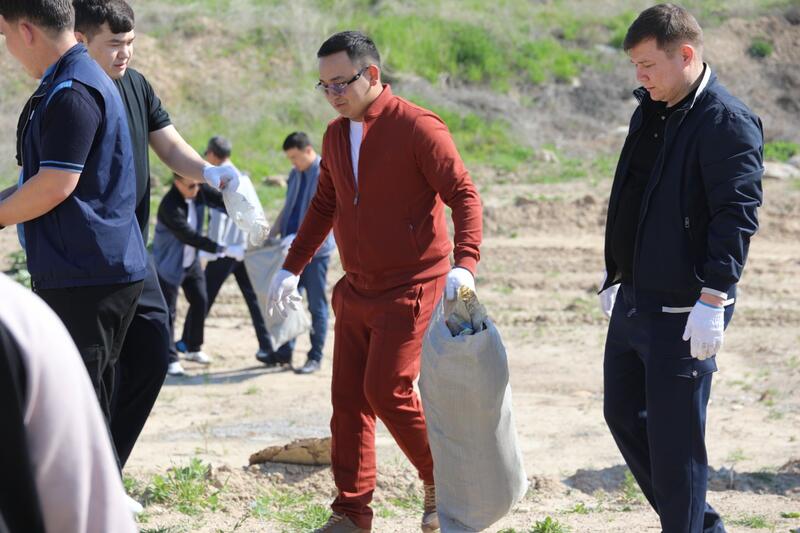 В КАРАТАУСКОМ РАЙОНЕ ПРОШЛА АКЦИЯ ЧИСТОТЫ В РАМКАХ ПРОГРАММЫ «ТАЗА КАЗАХСТАН»