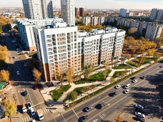 Новый сквер открыли в столичном районе Байконыр ко Дню Республики