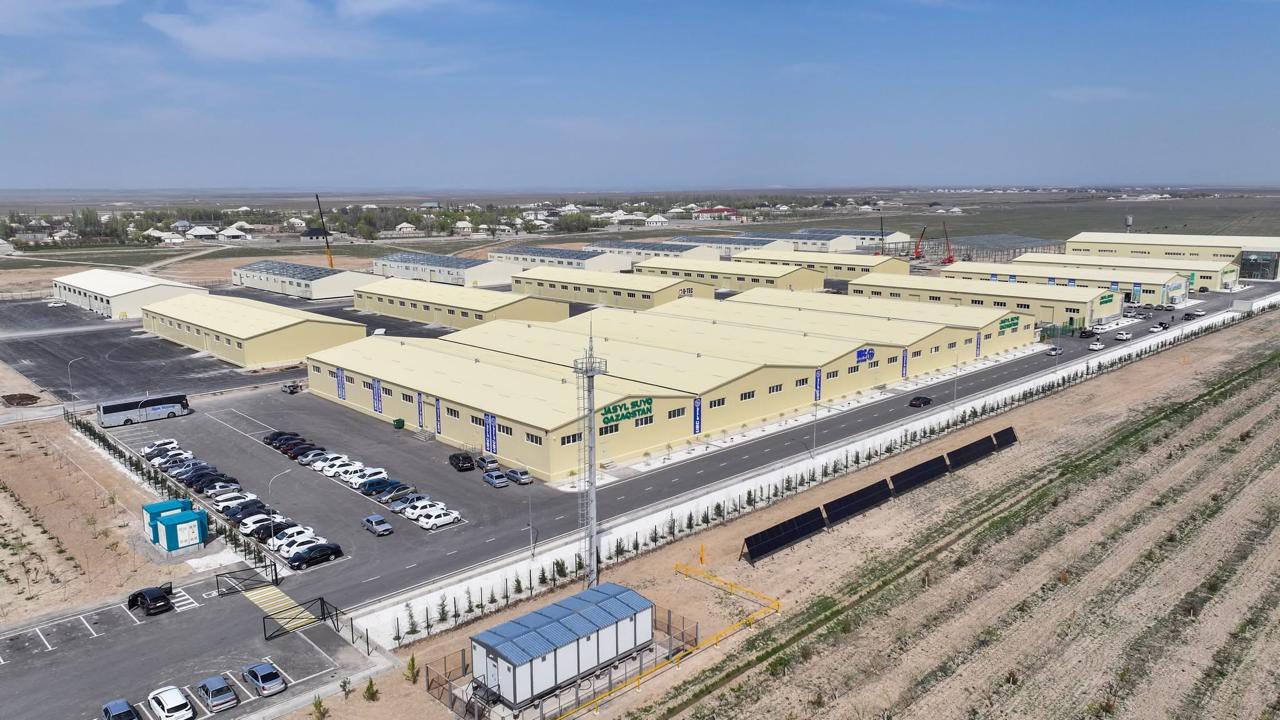 ЕРАЛЫ ТОГЖАНОВ ОЗНАКОМИЛСЯ С ИНДУСТРИАЛЬНЫМ ПОТЕНЦИАЛОМ ТУРКЕСТАНСКОЙ ОБЛАСТИ