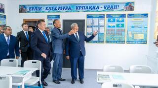 В школе ВКО открыли кабинет НВП имени Токтара Аубакирова с участием самого космонавта