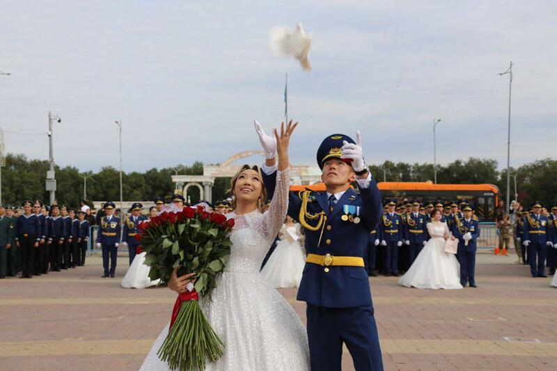 Выпускники института имени Талгата Бегельдинова торжественно получили дипломы