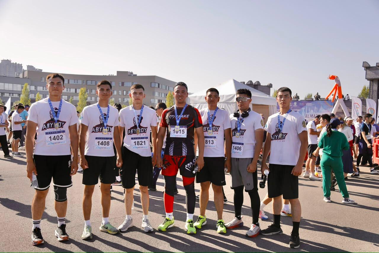 «ALMATY RUN»: В Астане более 2,5 тысяч человек пробежали дистанцию 6,2 километра