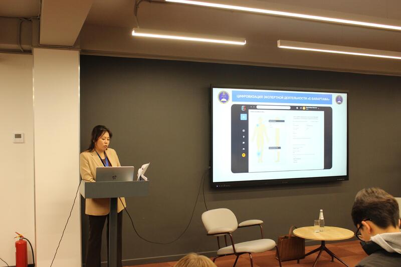 Вице-министр юстиции Ботагоз Жакселекова провела лекцию в Maqsut Narikbayev University