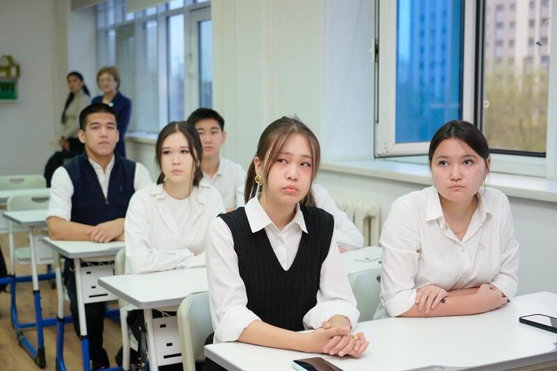 «Закон и порядок»: в Астане для школьников организовали урок безопасности и классный час