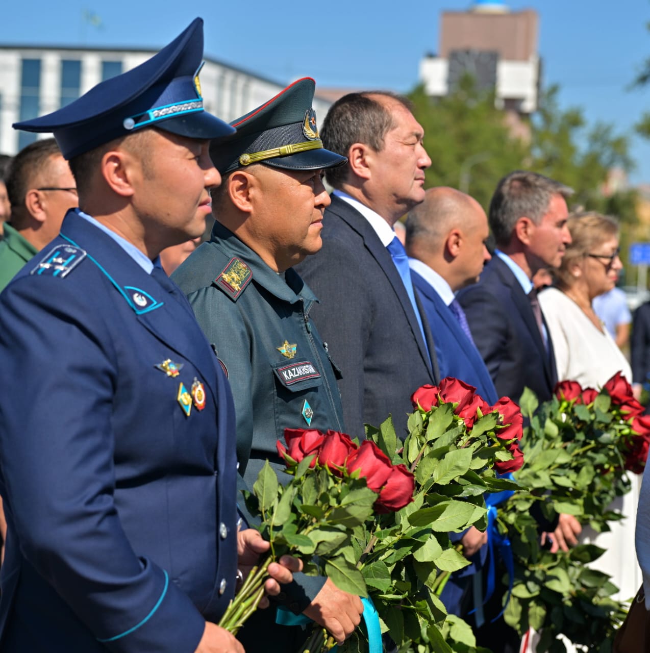 В день рождения Абая в Павлодаре возложили цветы к памятнику великому поэту