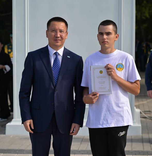 В Павлодаре проводили на срочную службу новобранцев осеннего призыва