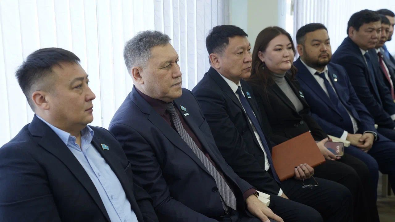 В МАСЛИХАТЕ ОБЛАСТИ АБАЙ ОБСУДИЛИ ПРОЕКТ НОВОЙ КОНСТИТУЦИИ