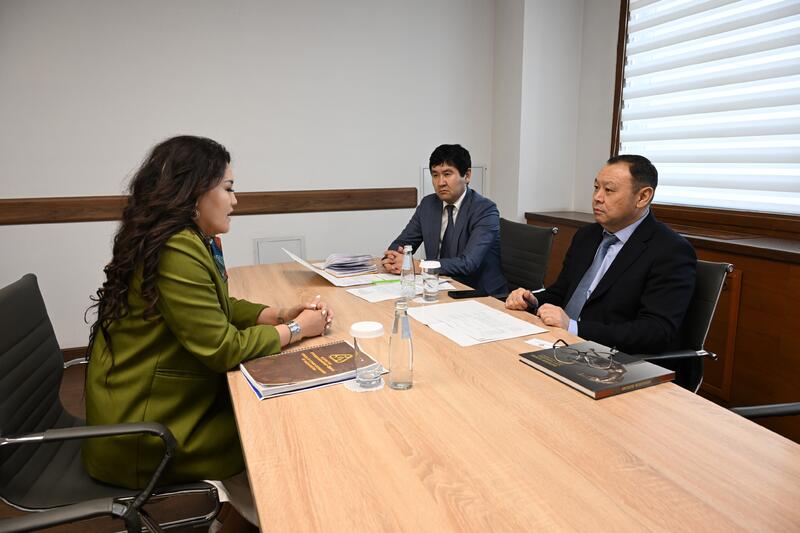Заместитель акима города Алматы Абзал Нукенов рассмотрел актуальные вопросы горожан