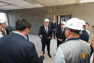 НУРАЛХАН КУШЕРОВ ПРОКОНТРОЛИРОВАЛ ХОД КАПИТАЛЬНОГО РЕМОНТА ЦЕНТРАЛЬНОЙ БОЛЬНИЦЫ В СОЗАКЕ