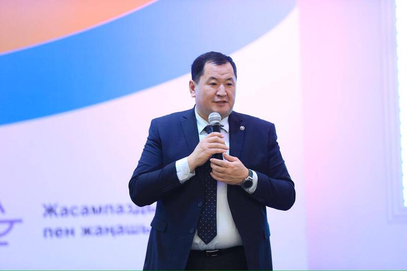 В Актобе авторы QazVac и эксперты в сфере медицины обсудили с будущими врачами национальные ценности