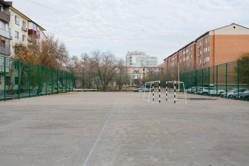 Бюджет народного участия: в Атырау строятся игровые и спортивные площадки