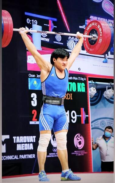 Столичный спортсмен завоевал бронзовую медаль на юниорском чемпионате мира по тяжелой атлетике