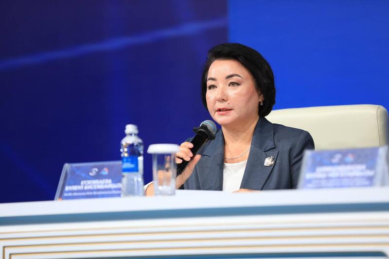 Свыше 15 тысяч педагогов приняли участие в традиционной августовской конференции учителей