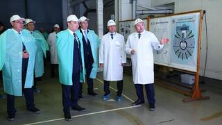 Олжас Бектенов проверил исполнение поручений Президента по развитию научной базы атомной отрасли в Алматы