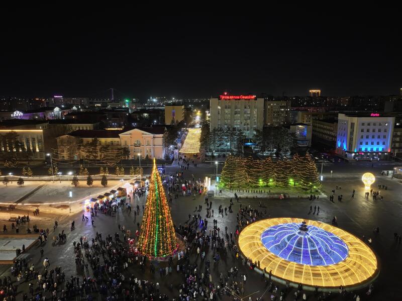 Аким области посетил праздничное мероприятие, посвященное Новому году