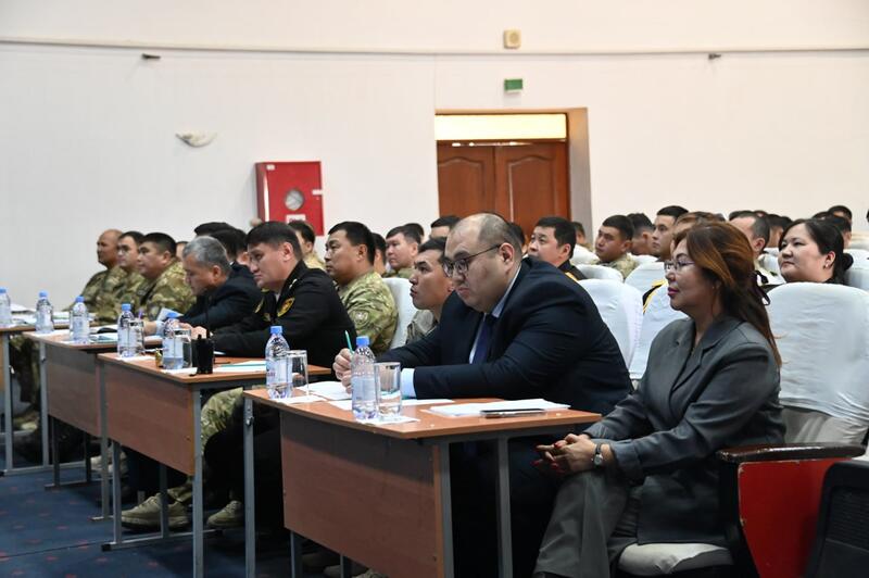 Заместитель министра обороны посетил Актауский гарнизон